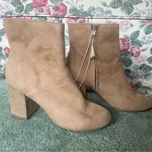 American Eagle bootie heels